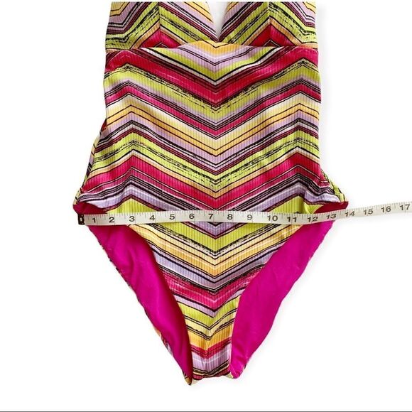 BECCA Farah Reversible Ribbed One-Piece Swimsuit! - Picture 7 of 9